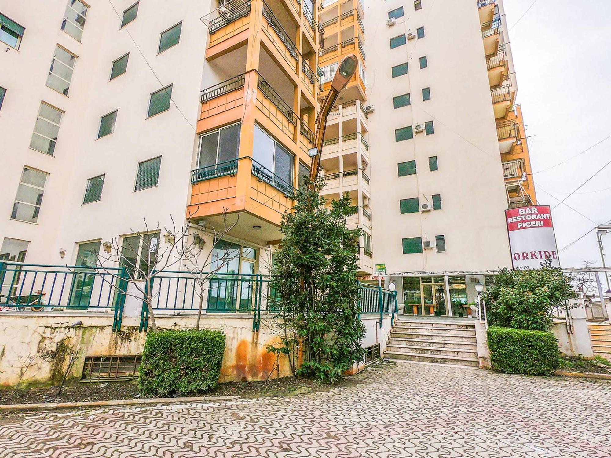 Lada 756 Apartamento *